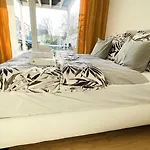 House Flow, 3 Room, Free 2 Parking Μπρατισλάβα