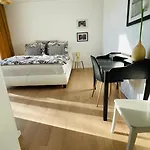 House Flow, 3 Room, Free 2 Parking Bratislava
