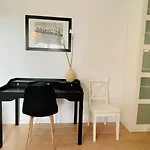 House Flow, 3 Room, Free 2 Parking Διαμέρισμα Μπρατισλάβα