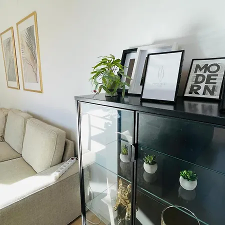 Apartment House Flow, 3 With Terrace, Free 2 Parking