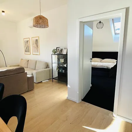 House Flow, 3 With Terrace, Free 2 Parking Apartment Bratislava