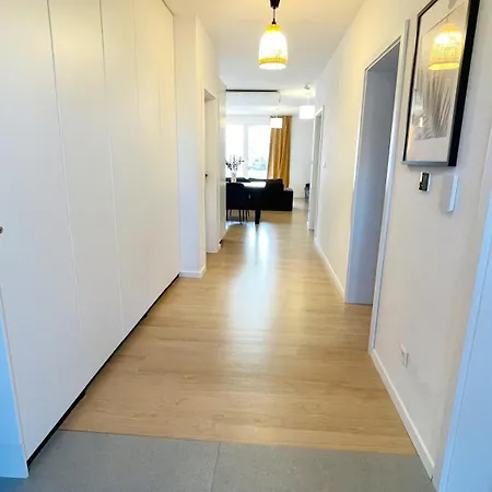 Apartment House Flow, 3 With Terrace, Free 2 Parking *