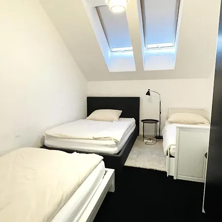 House Flow, 3 Room, Free 2 Parking Apartment Bratislava