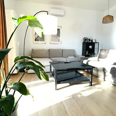 House Flow, 3 With Terrace, Free 2 Parking Apartment *