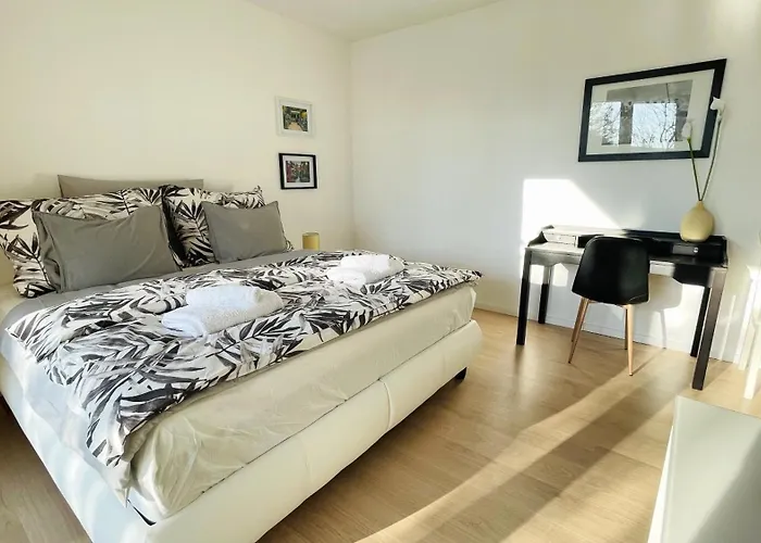House Flow, 3 Room, Free 2 Parking Appartamento Bratislava