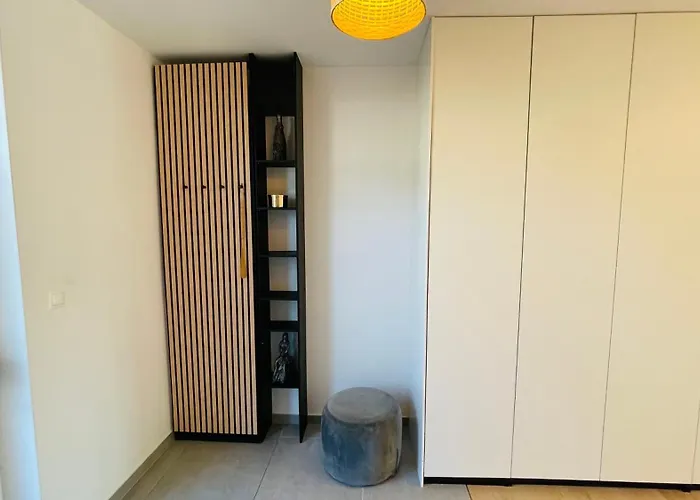 House Flow, 3 Room, Free 2 Parking Bratislava