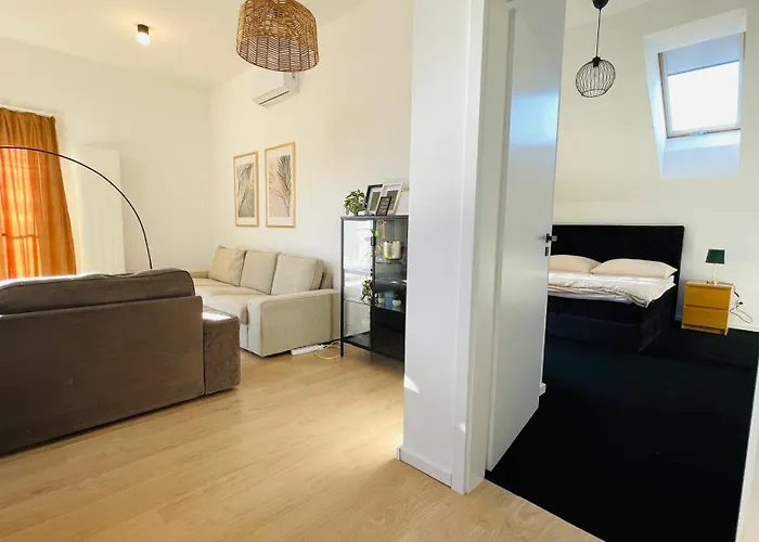 House Flow, 3 Room, Free 2 Parking Appartamento Bratislava