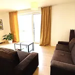 House Flow, 3 Room, Free 2 Parking