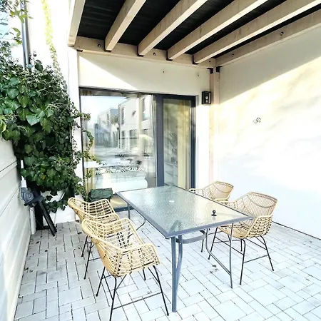 House Flow, 3 Room, Free 2 Parking * Братислава