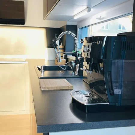 House Flow, 3 Room, Free 2 Parking Братислава