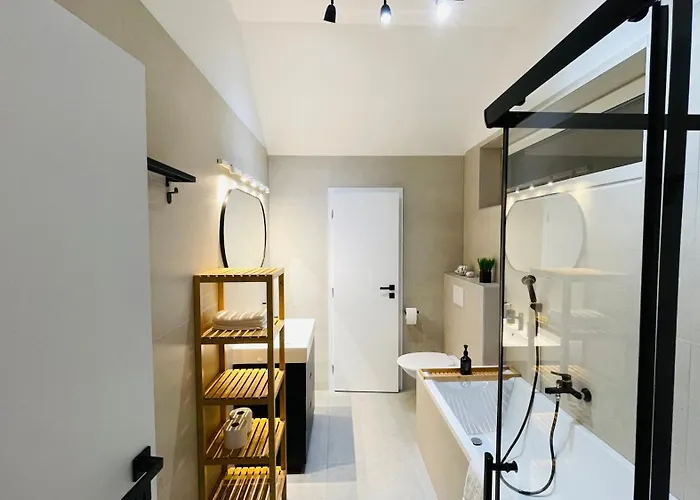 アパート House Flow, 3 Room, Free 2 Parking ブラチスラヴァ